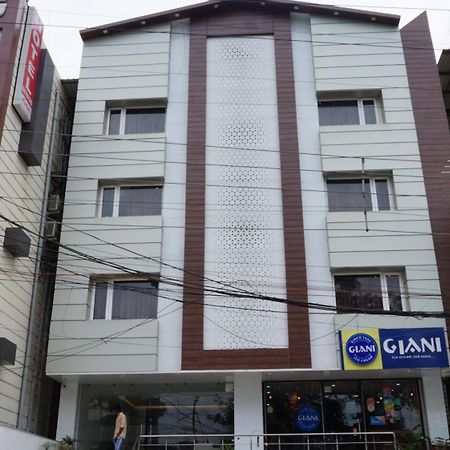 อากาศ เรซิเดนซี Hotel เดห์ราดุน ภายนอก รูปภาพ