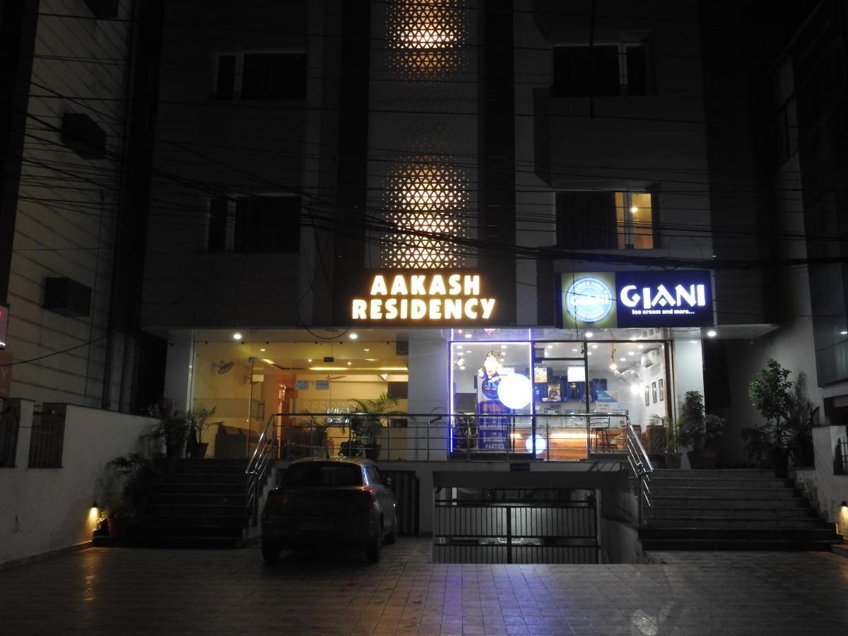 อากาศ เรซิเดนซี Hotel เดห์ราดุน ภายนอก รูปภาพ