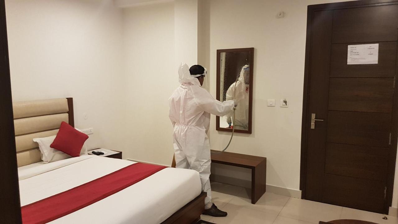 อากาศ เรซิเดนซี Hotel เดห์ราดุน ภายนอก รูปภาพ