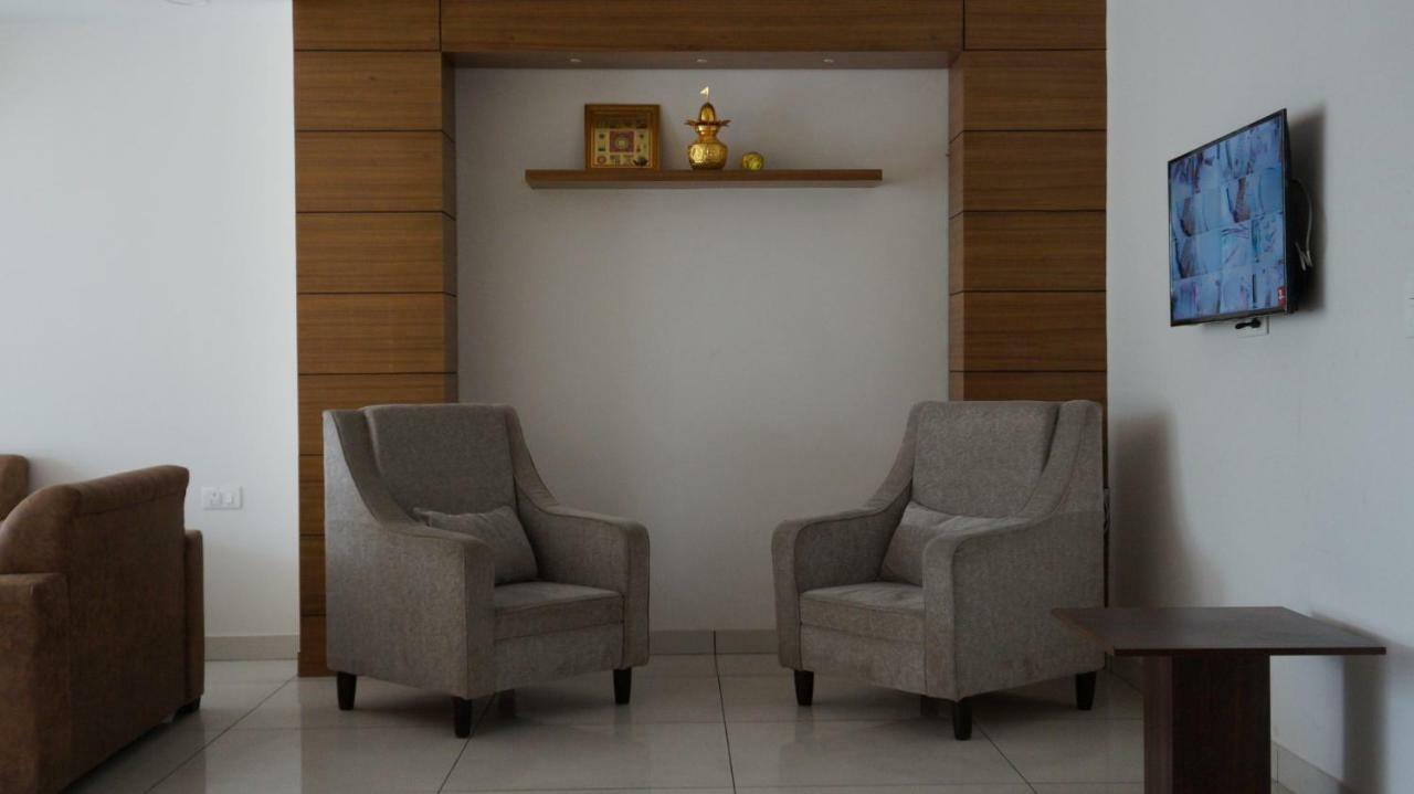 อากาศ เรซิเดนซี Hotel เดห์ราดุน ภายนอก รูปภาพ